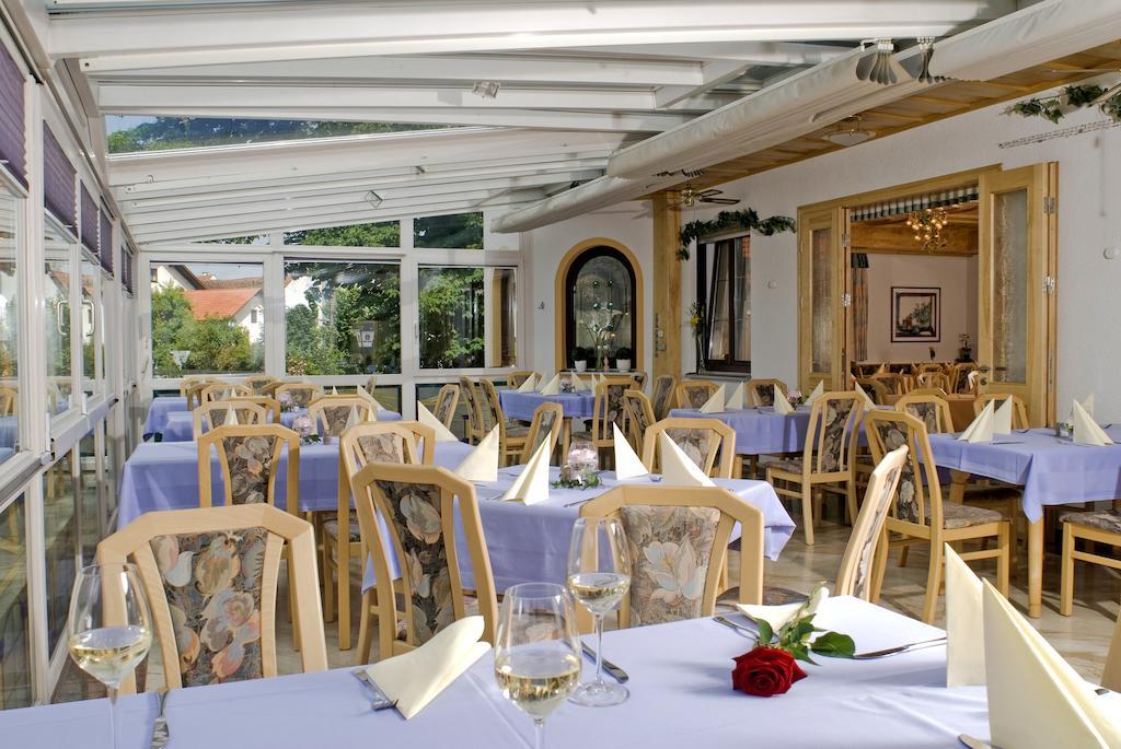 Hotel Zum Fischerwirt Baindlkirch Esterno foto
